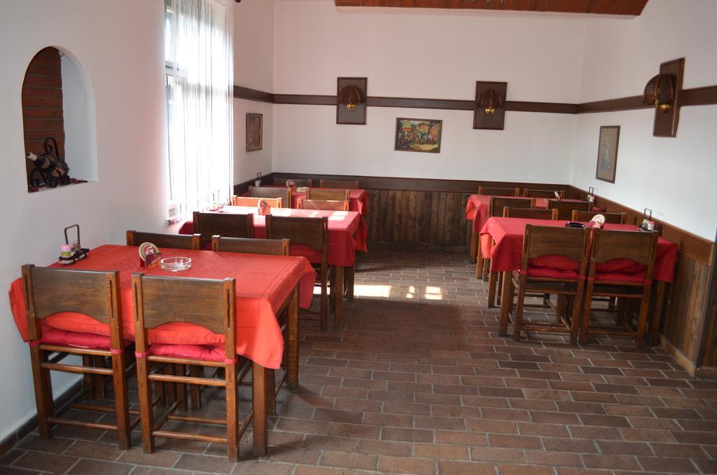Pension Egida Řež Kültér fotó